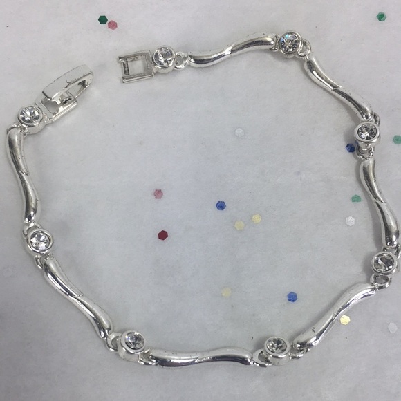 Crystal silver-tone bar link bracelet 7.5” - Picture 1 of 4
